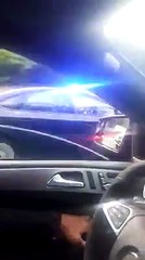 De faux policiers tentent d'arrêter une voiture