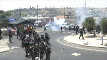 استشهاد 3 فلسطينيين وإصابة العشرات بجمعة 