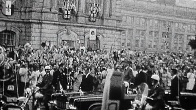 ARCHIVES De Gaulle au Québec en 1967: Vive le Québec libre!