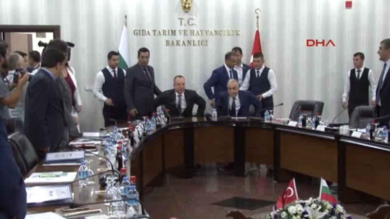 Bakan Fakıbaba: Kurban Bayramı'nda Vatandaşlarımızın Bütçelerine Uygun Kurban Kesimi Yapmaları...