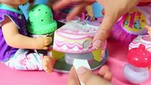 Vivant et bébés bébé anniversaire gâteau cônes crème poupées de la glace dans fête vidéos melissa doug