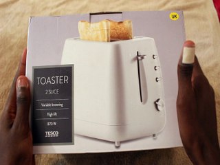 Tesco 2Tbp13 white Toaster 2 Slice UNBOXING £11.50 , 870 watts