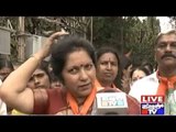 Kaveripura BJP Candidate Vijayalakshmi Singh Adjusts Her Hair While Campaigning