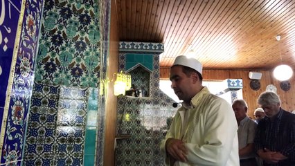 AGLATAN ARAP MAKAMI SÜPER KIRAAT Hafız Metin Demirtaş. Kabe imamı Şeyh Mahir makamı. DEFALARCA DINLETEN KIRAAT. BU SESI MUTLAKA DINLEYIN IZLEMEDEN GECMEYIN. HAFIZ METIN DEMIRTAS. Bu ses kalbinizi titretecek. Amazing imitation Sheikh Maher Muayqali MAKKAH.