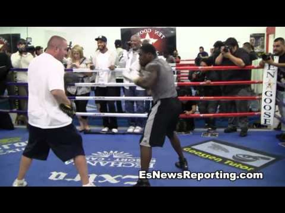 Andre Berto: Boxing Workout Doing Mitts