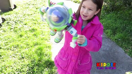 Careless Dad Crushes Dinosaurs, Buzz Lightyear, Barbie, Peppa Pig Under Car Careless Dad C