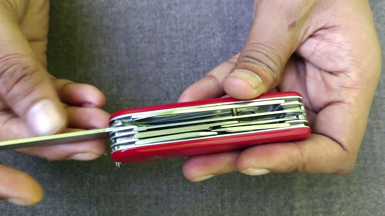 VICTORINOX Ranger Swiss Army Knife 21 Functions 1.3763.71 Red