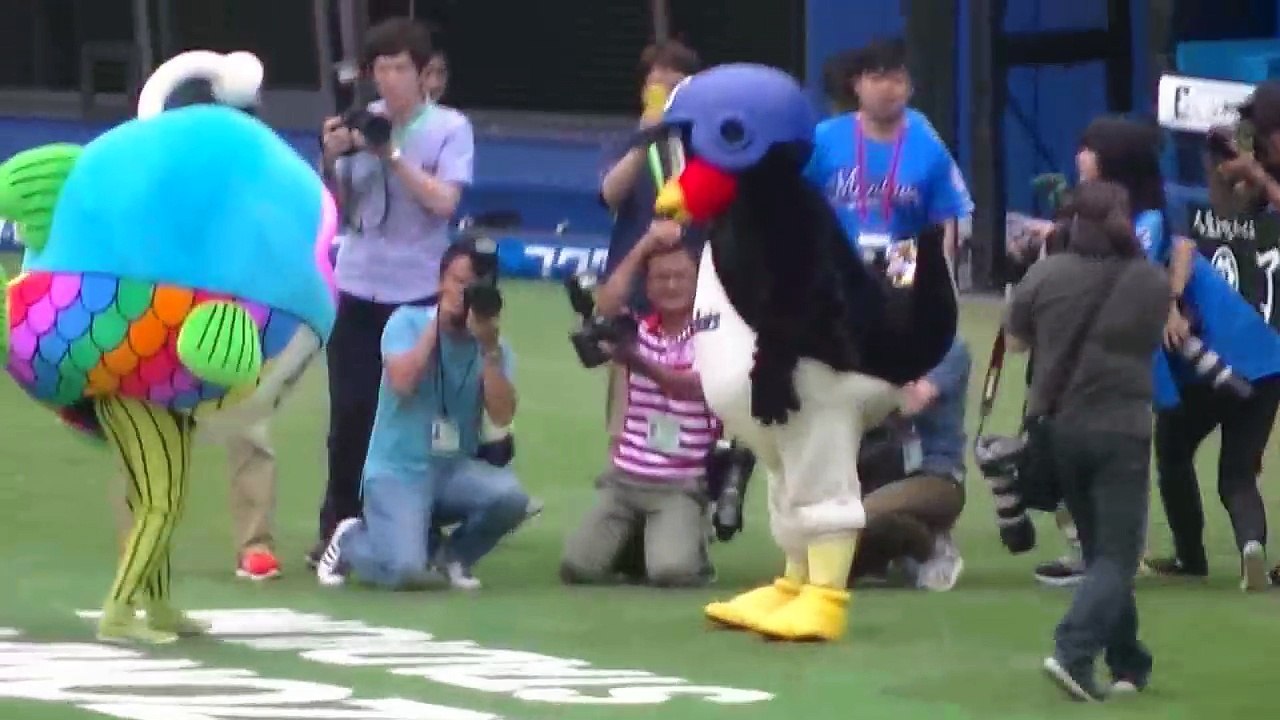 ついに解禁！謎の魚におもいっきり手を出すつば九郎