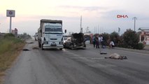 Adana - Otomobil Sürüye Çarptı, Çoban Kaçtı