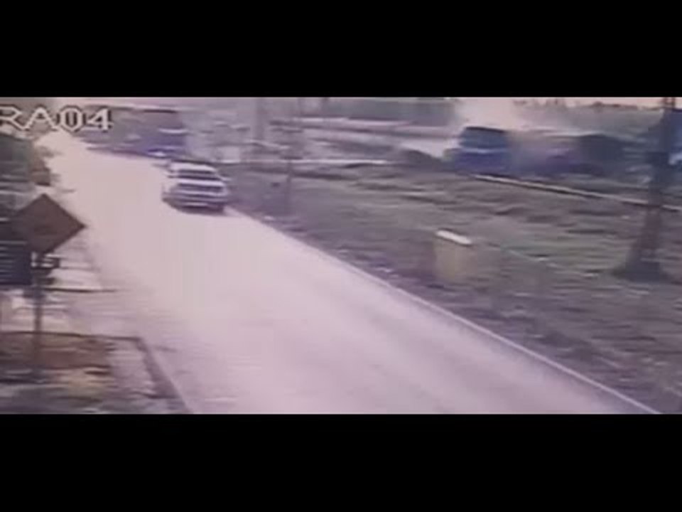 CCTV: Train collides with tour bus on railway crossing in Thailand, several dead & injured