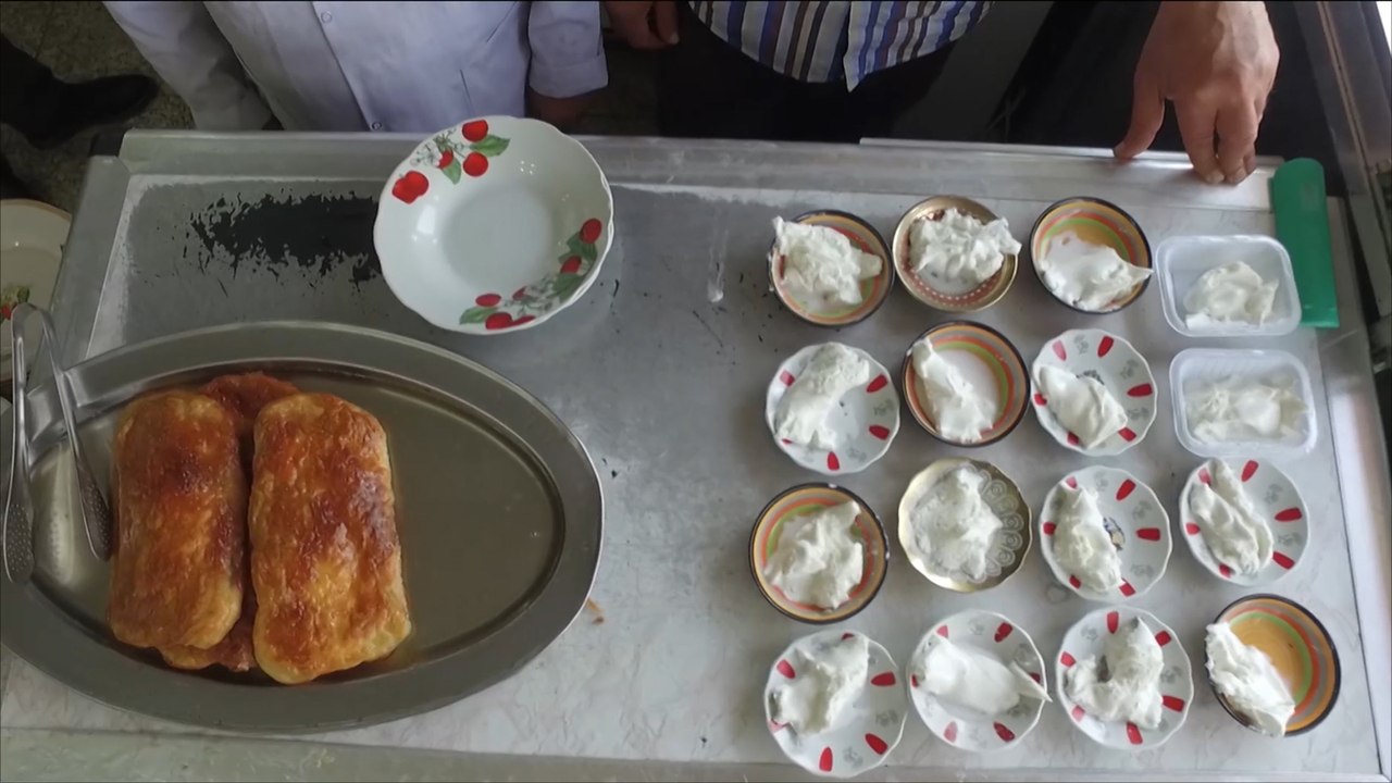 هذا الصباح-"القيمر" الحاضر الأبرز على مائدة الإفطار العراقية