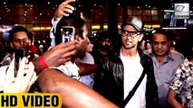 Hrithik Roshan Fans GO CRAZY After Spotting Him At Airport