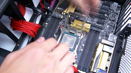 $3000 Ultimate Gaming PC - Time Lapse Build (3)