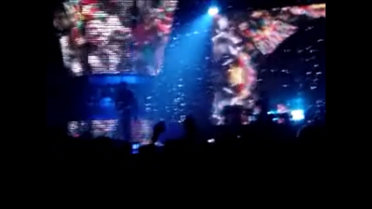 Muse - Invincible, Lyon Halle Tony Garnier, 12/11/2006