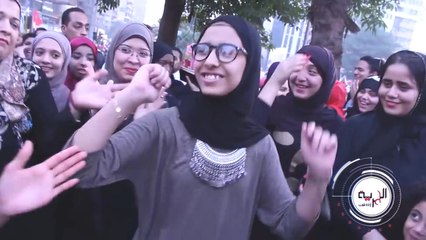 بنت بترقص شعبى جامد فشخ بعد صلاه العيد بميدان مصطفى محمود
