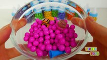 Et bébé bouteilles Bonbons les couleurs à lintérieur Apprendre jouets avec surprise