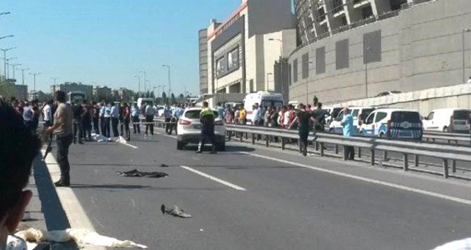 Bayrampaşa'da Yunus Ekipleri Bariyerlere Çarptı: 2 Polis Şehit Oldu