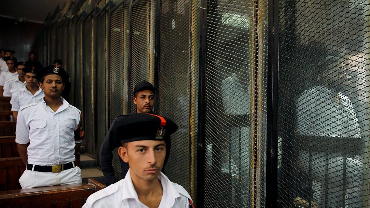 اعدام 28 مصريا لتورطهم في حادث اغتيال النائب العام السابق
