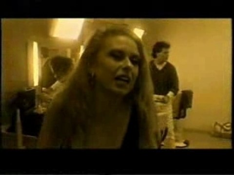 Sanne Salomonsen og Anne Linnet Krig og kærlighed