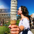 Awesome Photos Of Tourists Posing At The Leaning Tower Of Pisa