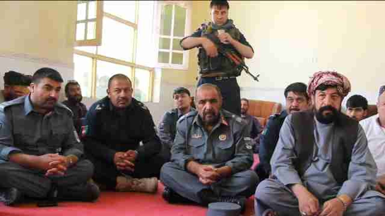 Las fuerzas de seguridad afganas homenajean a los fallecidos en bombardeo de EEUU