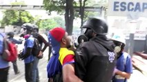 Violentos choques en nuevas manifestaciones en Caracas