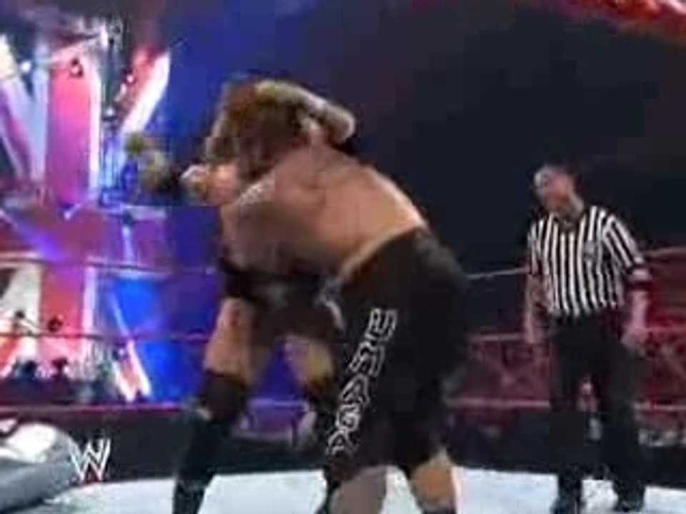 WWE Raw After the Show Dark Match HHH vs Umaga 2007-10-15