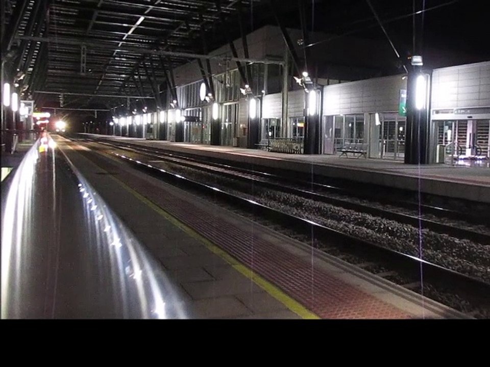 Renfe. Tren Hotel Irún-Lisboa. Estacion Rosa de Lima-Burgos, España / Spain. Abril de 2016