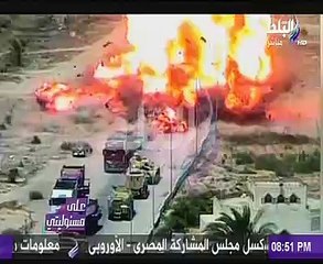 سائق دبابة مصرية ينقذ أرواح المدنين ويدهس سيارة مفخخة