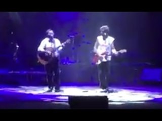 Aversa (CE) - Il cantante degli Jarabe de Palo duetta con il suo medico Mimmo Sabia (22.07.17)