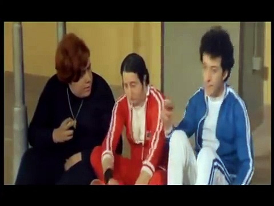 La Prof Donne Des Lecons Particulieres (1975) Entier (360p_25fps_H264-128kbit_AAC)