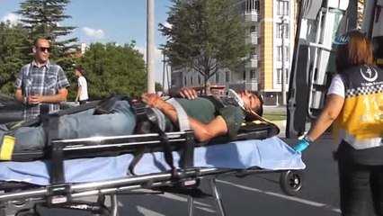 Kontrolden Çıkan Otomobil Bariyerlere Çarptı: 2 Yaralı