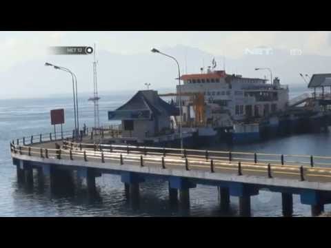 NET12 - Ratusan penumpang dan kendaraan menumpuk di Pelabuhan Ketapang Banyuwangi