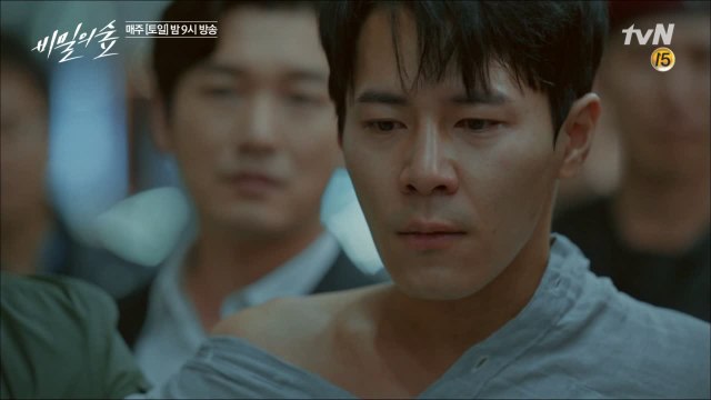 조승우&배두나, 가까스로 출국 직전 이규형 검거