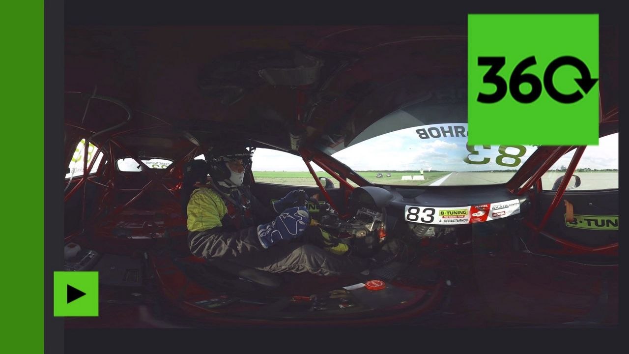 Course à 360°: une Audi R8 et un Mig-29 rivalisent de vitesse pendant le MAKS-2017