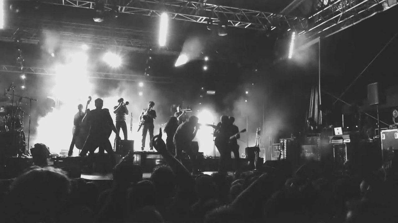 Un Air Deux Familles : "Salut a toi"