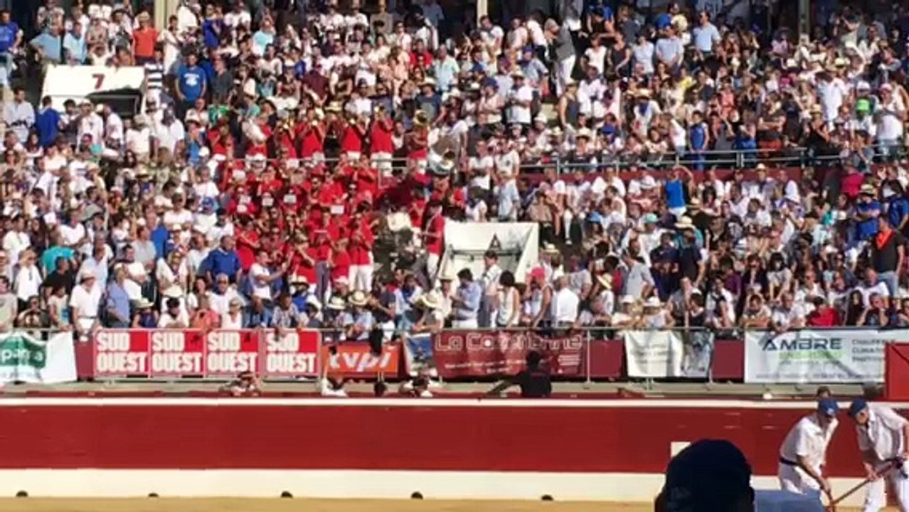 Mont-de-Marsan : la banda de Samadet met l'ambiance dans l'arène