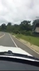Captado momento joven pierde la vida