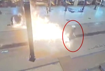 Yerleri Temizliyordu, Bir Anda Alevler İçinde Kaldı