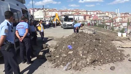 Download Video: Altyapı Çalışmasında Göçük Altında Kalan Işçi Öldü