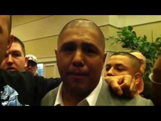 Fernando Vargas going for Marquez
