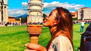 Most Funniest Posing Pics With The Leaning Tower Of Pisa