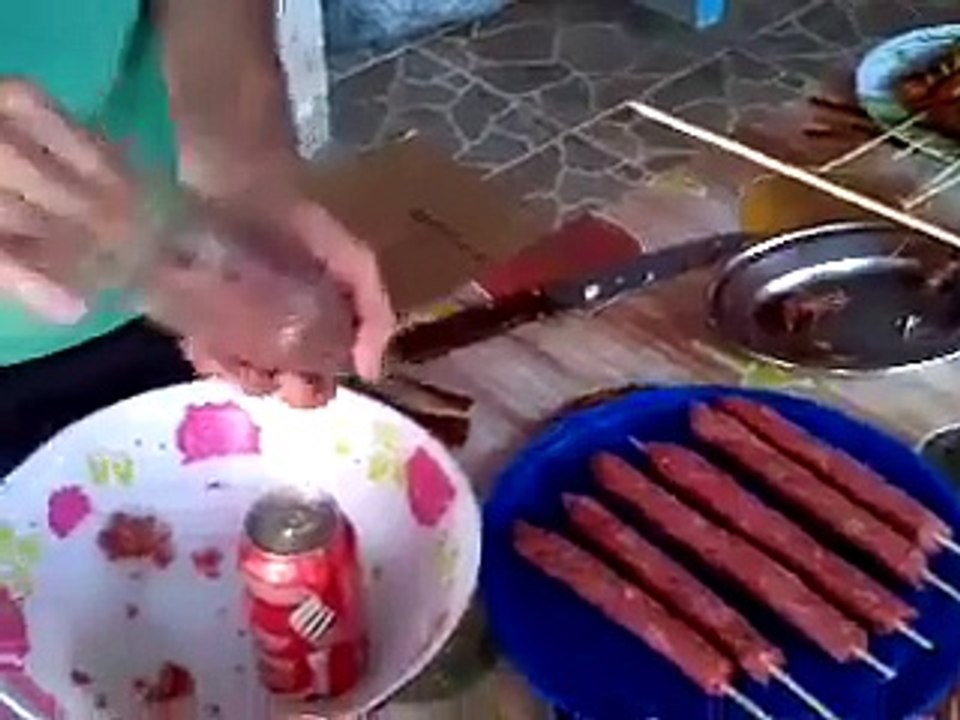 کباب بنانے کا سب سے آسان طریقہ ویڈیو دوستوں ساتھ شر ضرور کیجئے