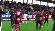 ÖFK firar med fansen efter segern mot Djurgården