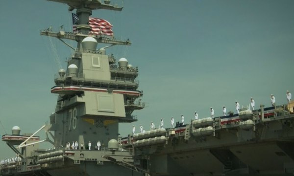 Trump Resmikan Kapal Induk Amerika Serikat