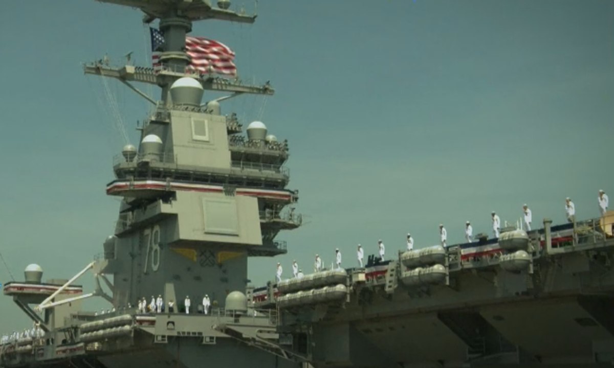 Trump Resmikan Kapal Induk Amerika Serikat