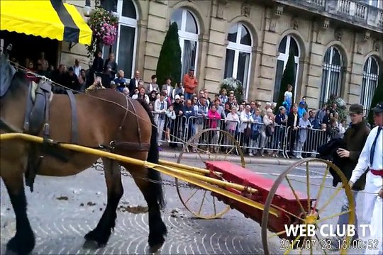 Bouquet final de La 104éme concours national trait du nord sur la grande place de Cambrai