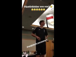 Wojciech Szczęsny canta come Justin Bieber