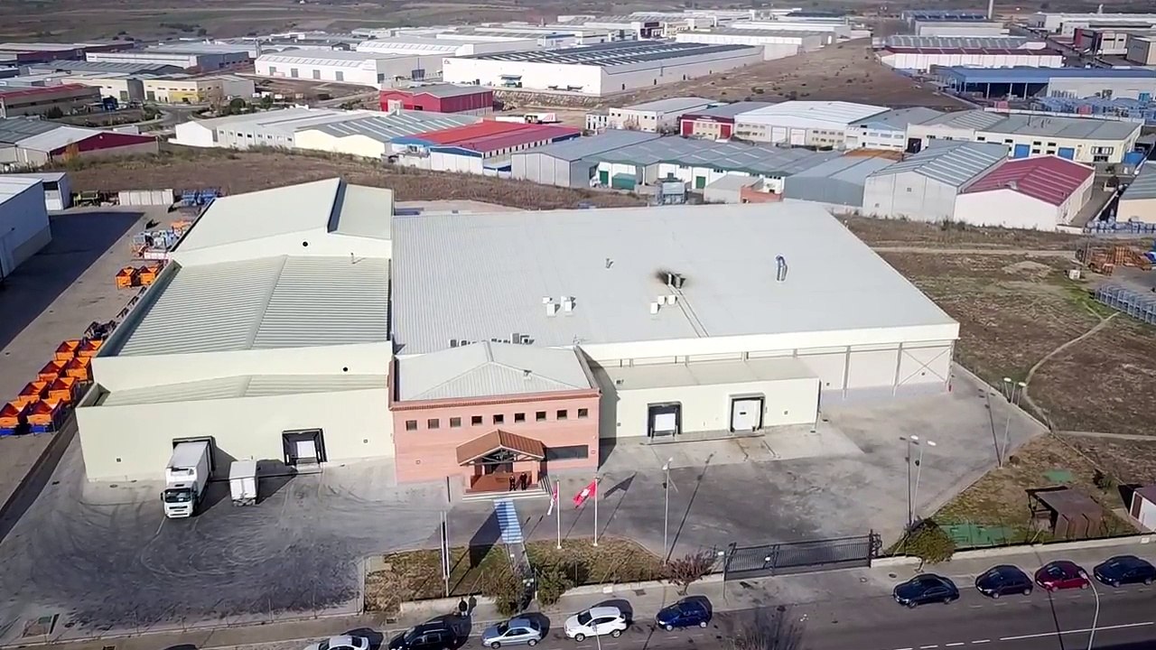 FIRMEN-CLIP, Industriebeispiel mit Drohne, 004