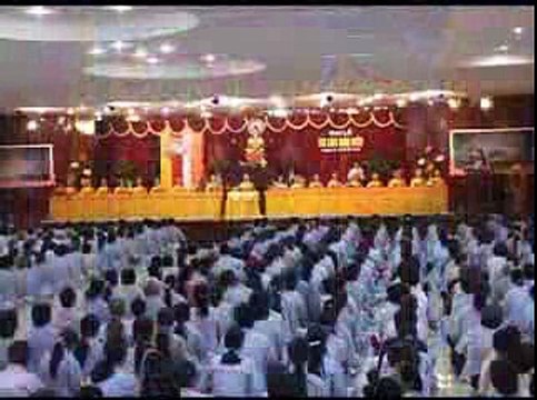 Ý NGHĨA CÀI HOA HỒNG, VU LAN CHÙA HOÀNG PHÁP
